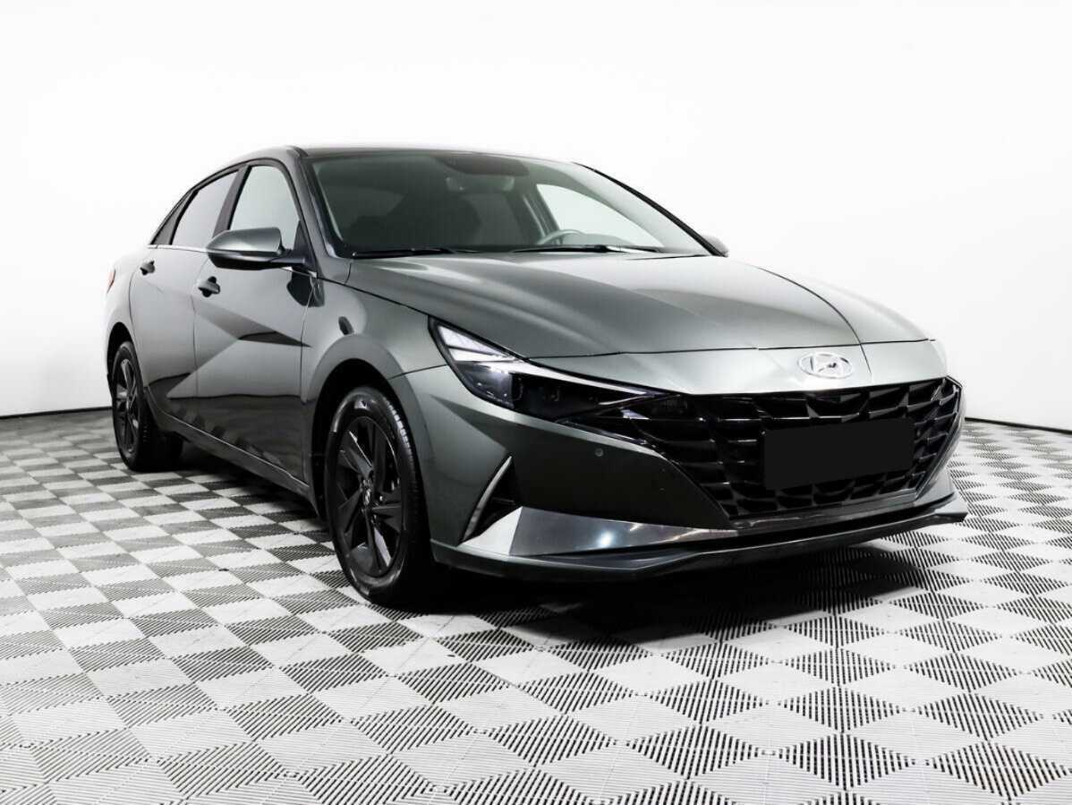 Купить Hyundai Elantra с пробегом. Фото: #2