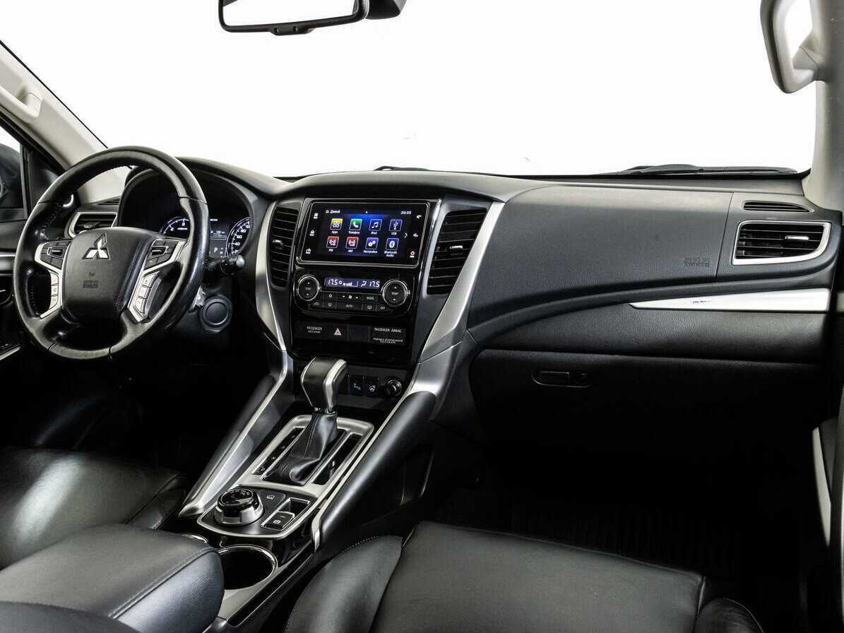 Купить Mitsubishi Pajero Sport с пробегом. Фото: #6