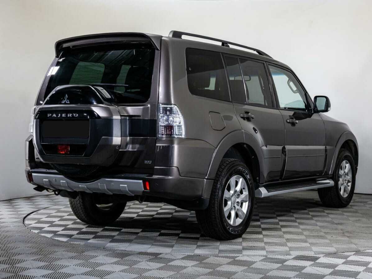 Купить Mitsubishi Pajero с пробегом. Фото: #3