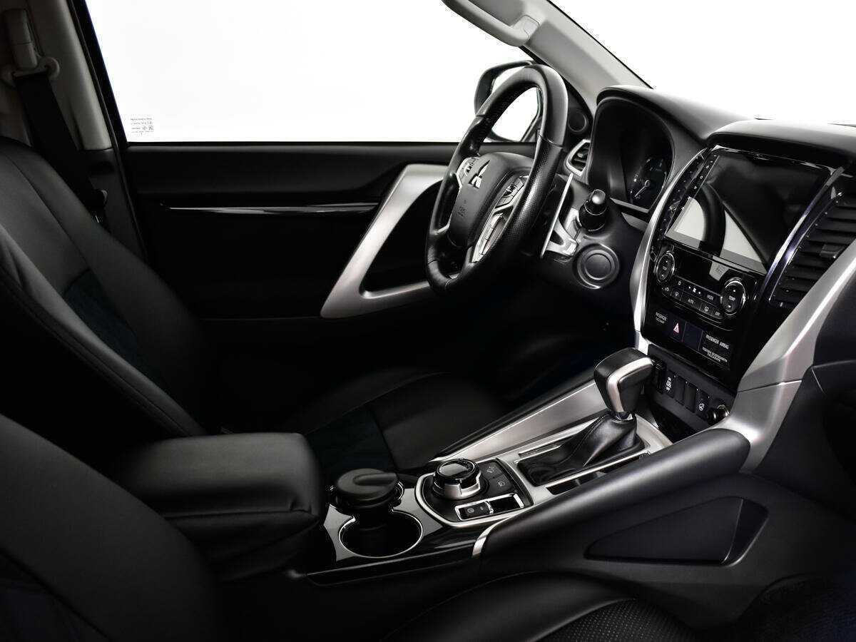 Купить Mitsubishi Pajero Sport с пробегом. Фото: #6