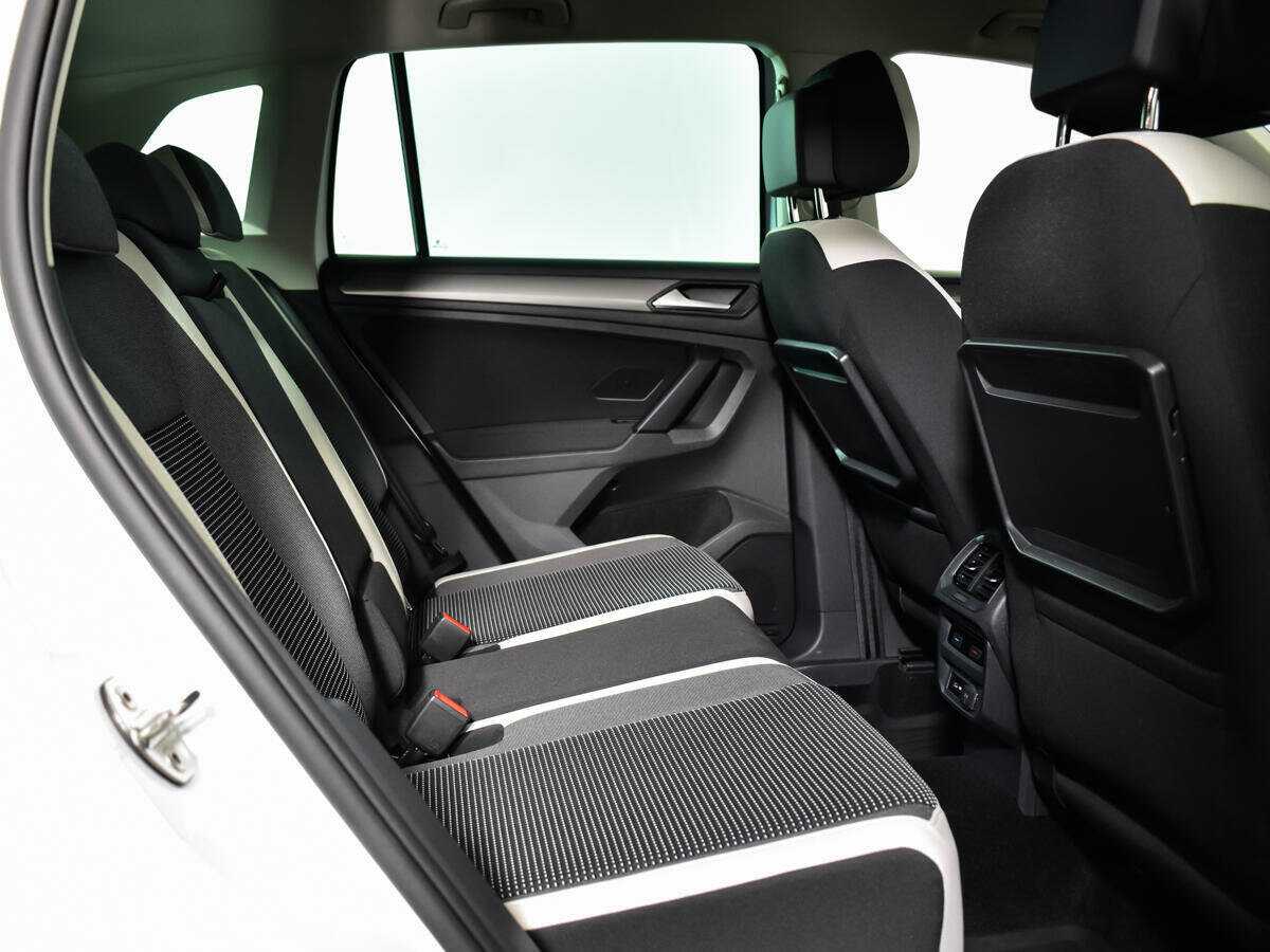 Купить Volkswagen Tiguan с пробегом. Фото: #8