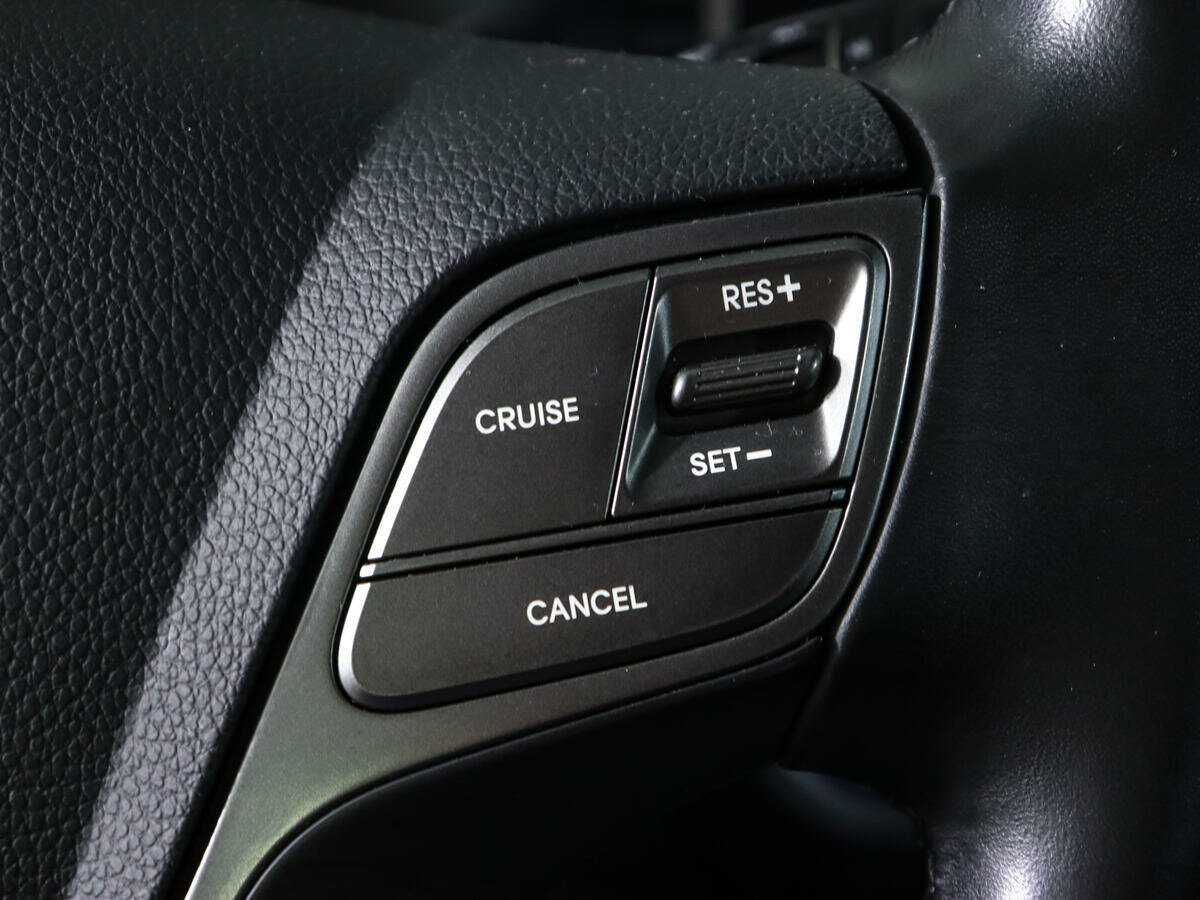 Купить Hyundai Santa Fe с пробегом. Фото: #19