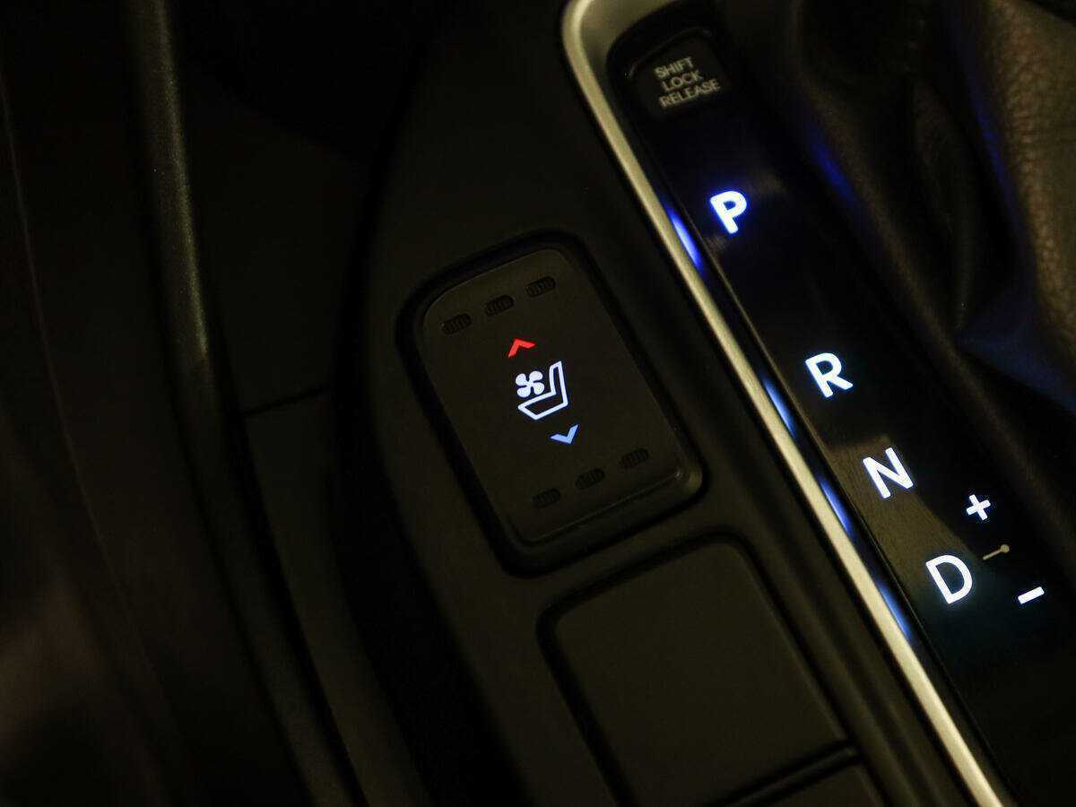 Купить Hyundai Santa Fe с пробегом. Фото: #22