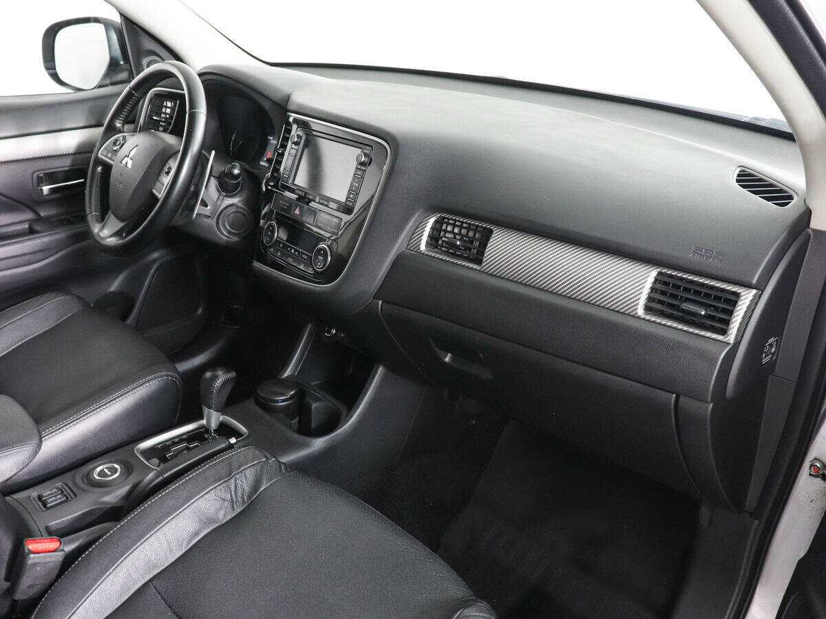 Купить Mitsubishi Outlander с пробегом. Фото: #9