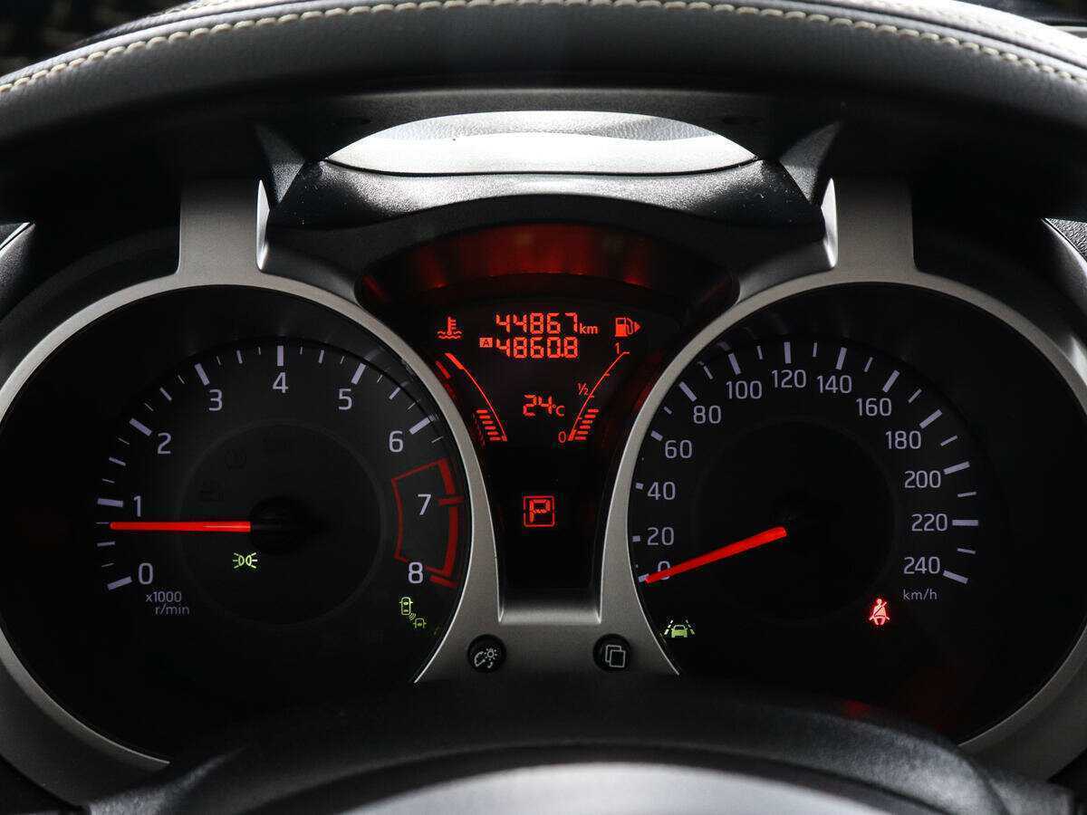 Купить Nissan Juke с пробегом. Фото: #10