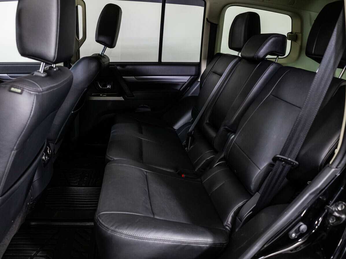 Купить Mitsubishi Pajero с пробегом. Фото: #7