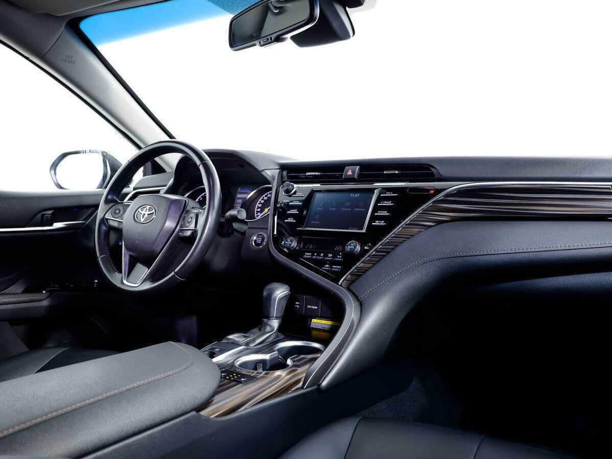 Купить Toyota Camry с пробегом. Фото: #6