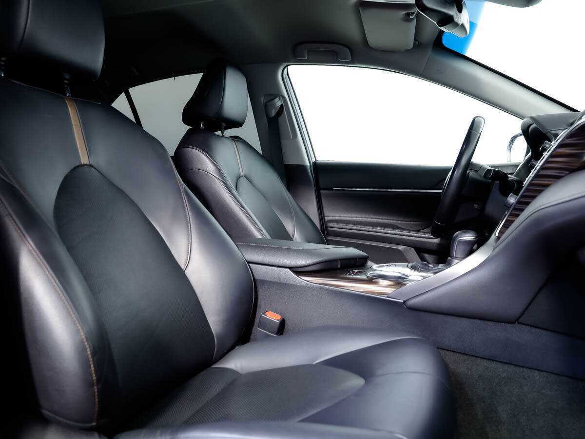 Купить Toyota Camry с пробегом. Фото: #10