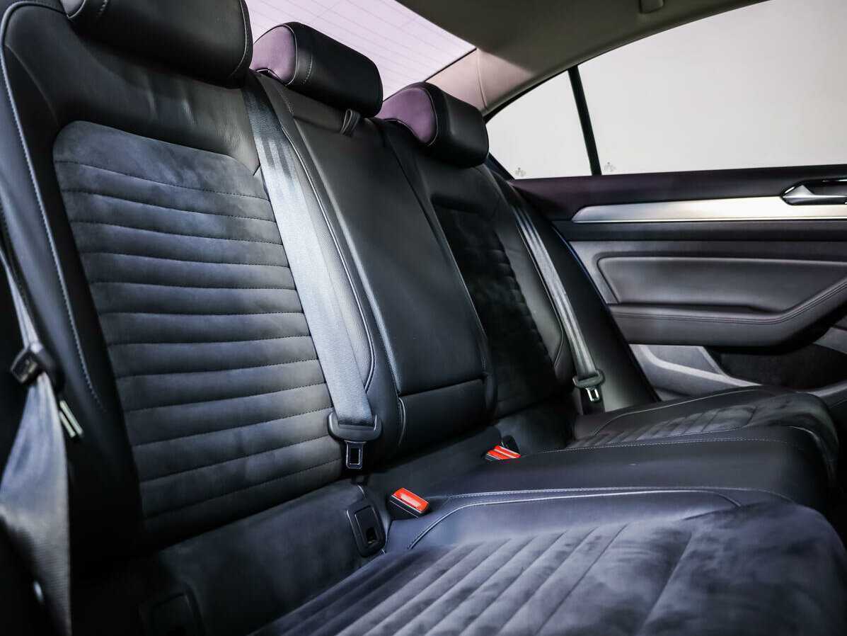 Купить Volkswagen Passat с пробегом. Фото: #11