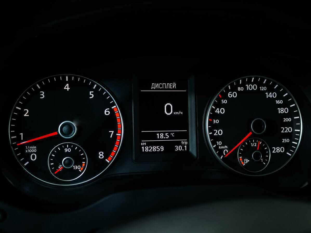 Купить Volkswagen Jetta с пробегом. Фото: #14