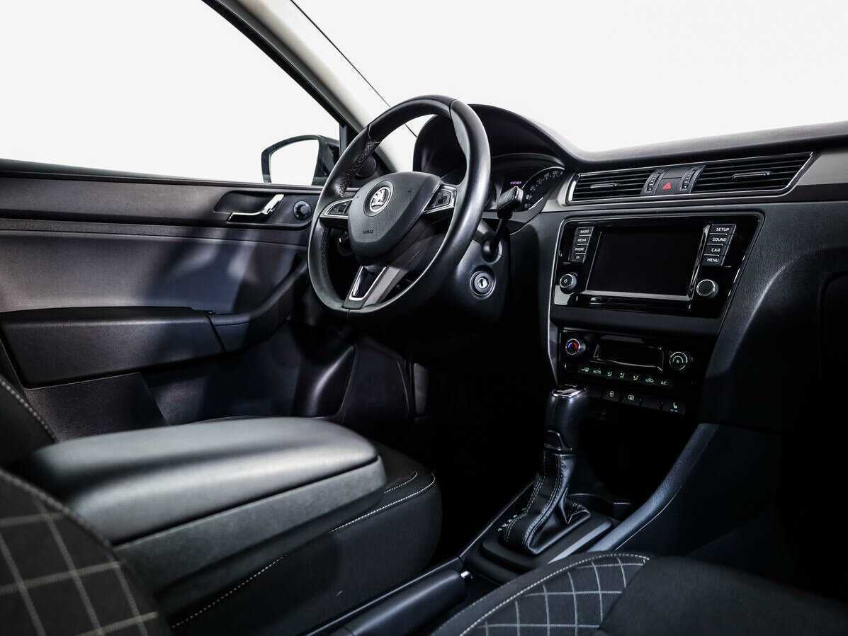 Купить Skoda Rapid с пробегом. Фото: #7