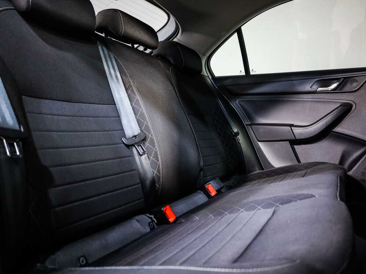 Купить Skoda Rapid с пробегом. Фото: #11