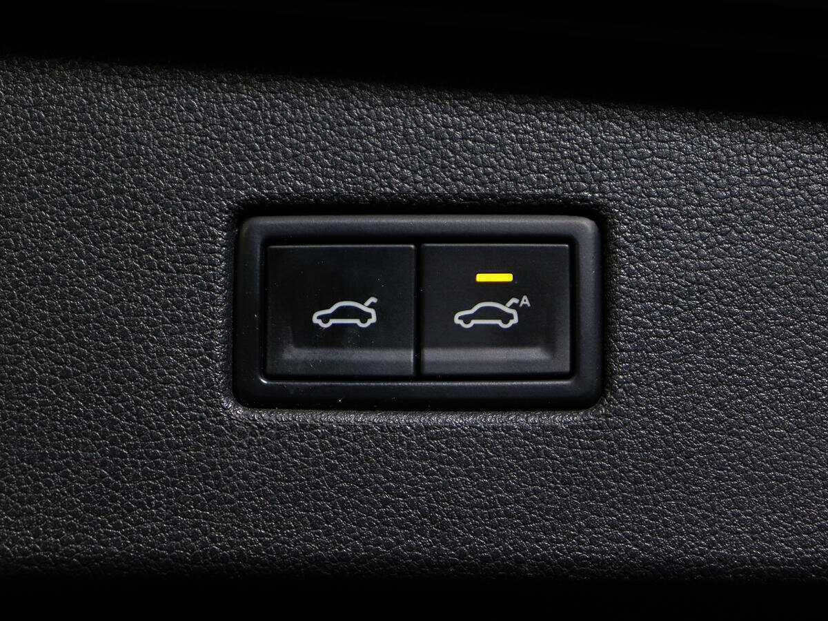 Купить Volkswagen Tiguan с пробегом. Фото: #15