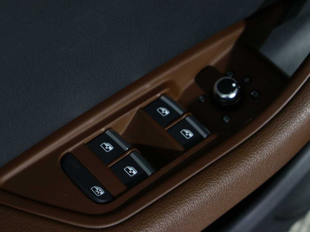 Купить Audi A4 с пробегом. Фото: #16