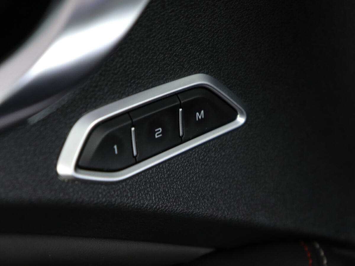 Купить Geely Tugella с пробегом. Фото: #19