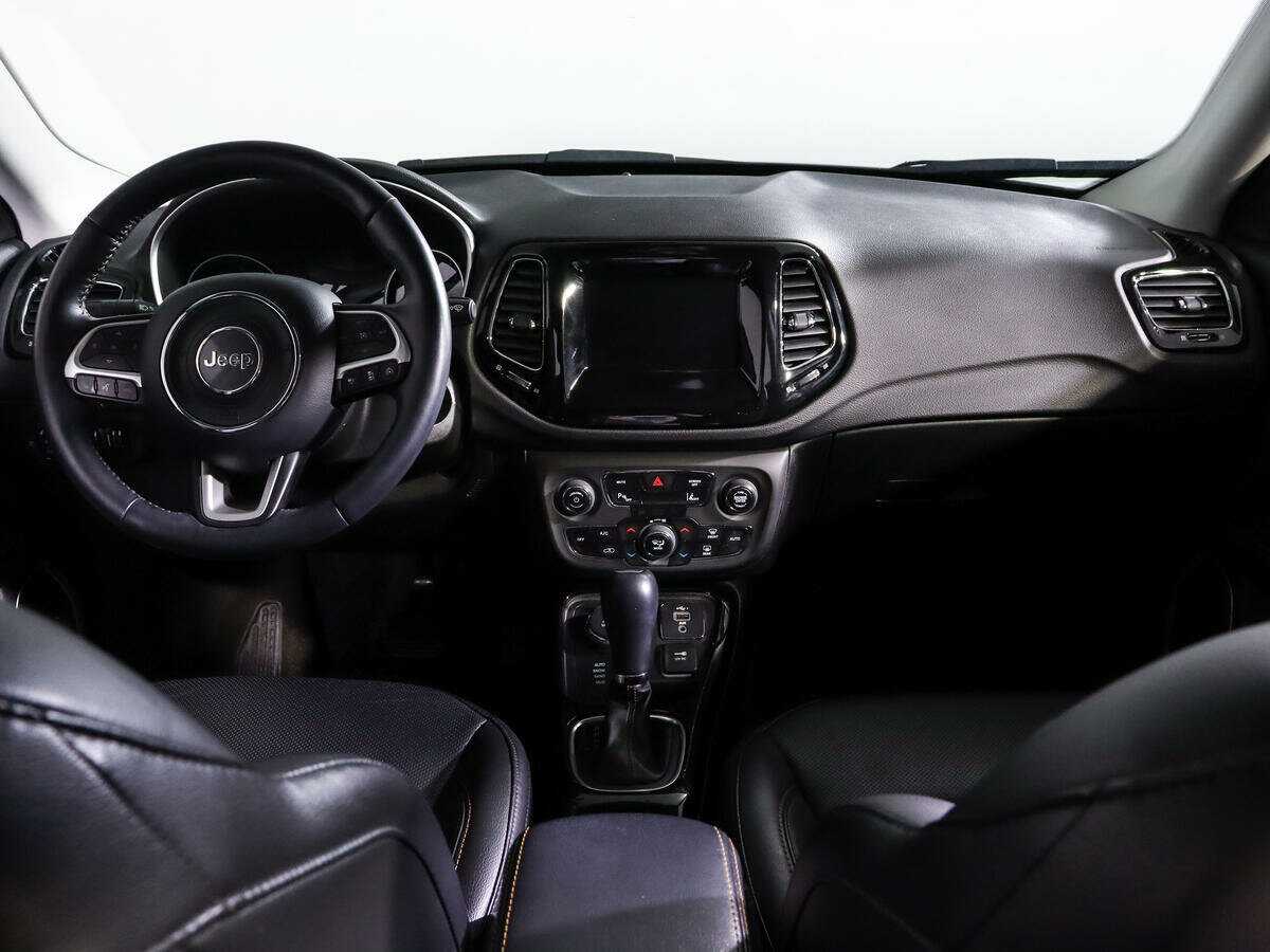 Купить Jeep Compass с пробегом. Фото: #9