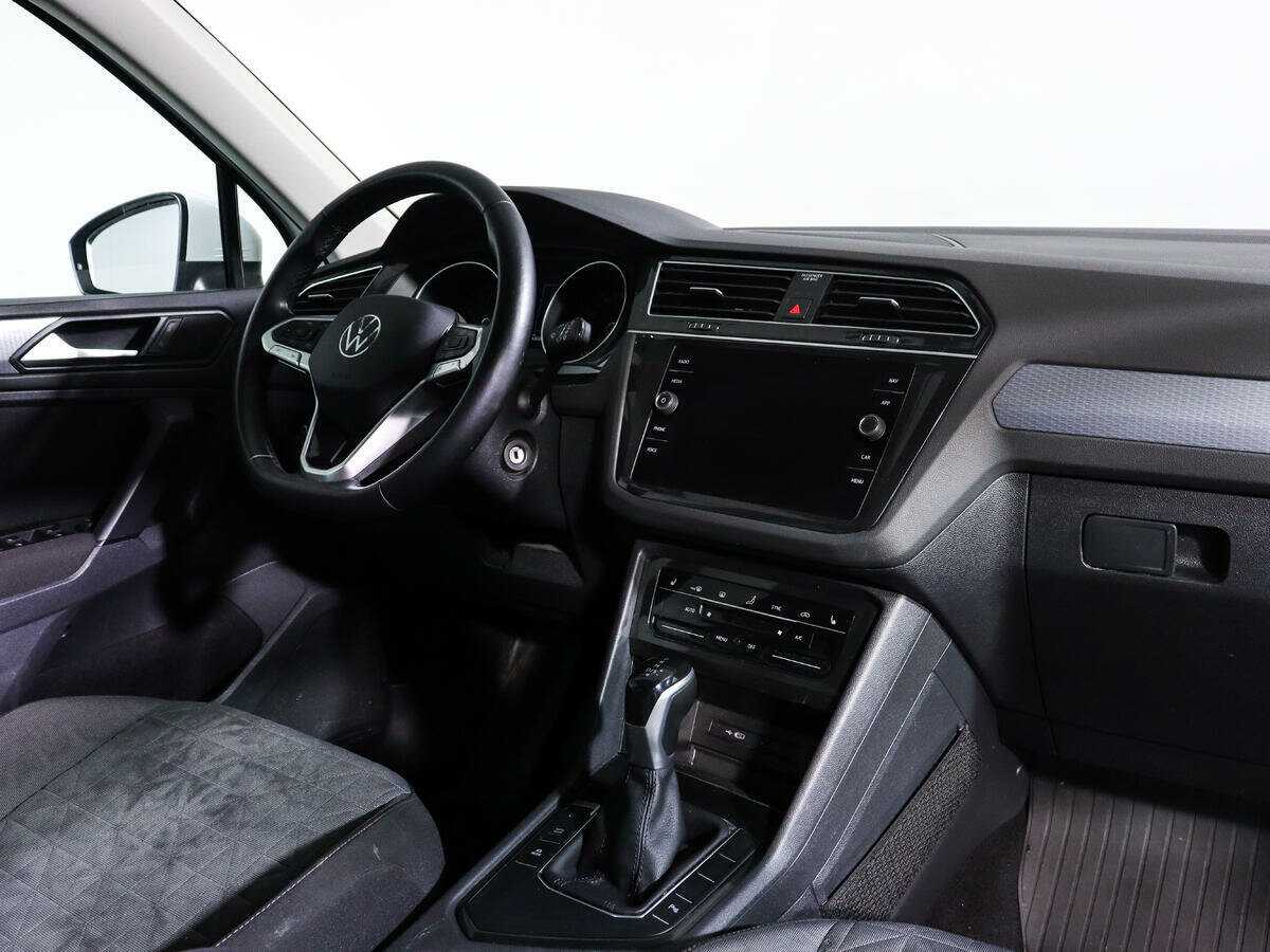 Купить Volkswagen Tiguan с пробегом. Фото: #8