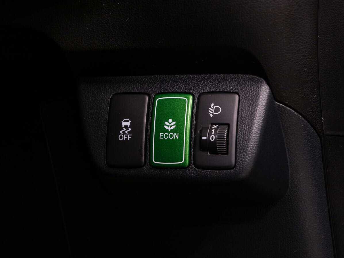 Купить Honda Fit Shuttle с пробегом. Фото: #15