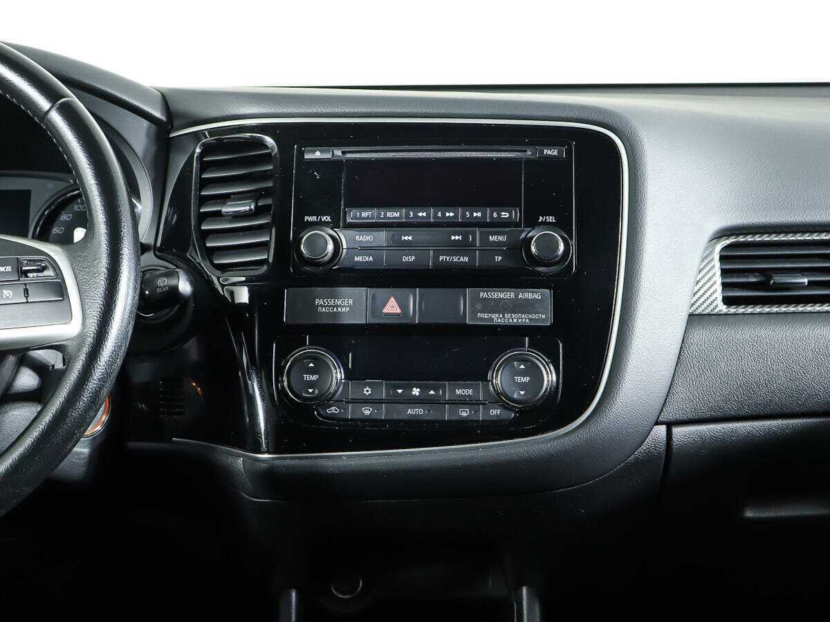 Купить Mitsubishi Outlander с пробегом. Фото: #10