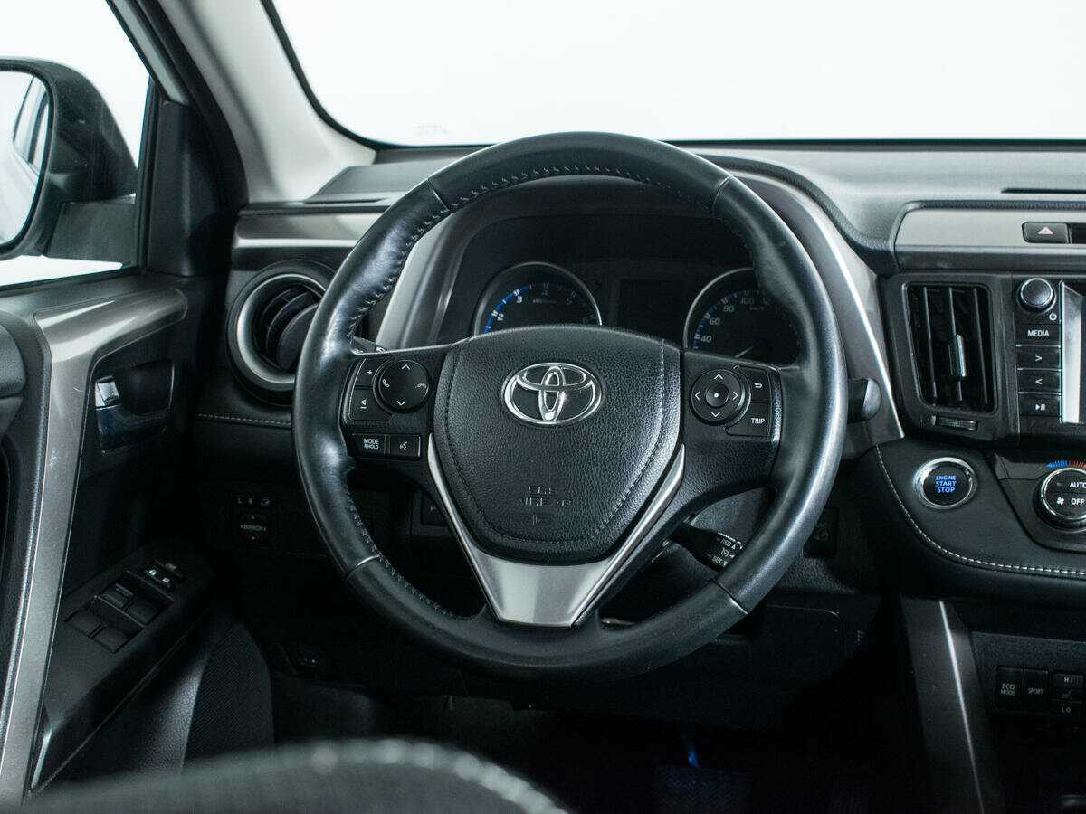 Купить Toyota RAV4 с пробегом. Фото: #13