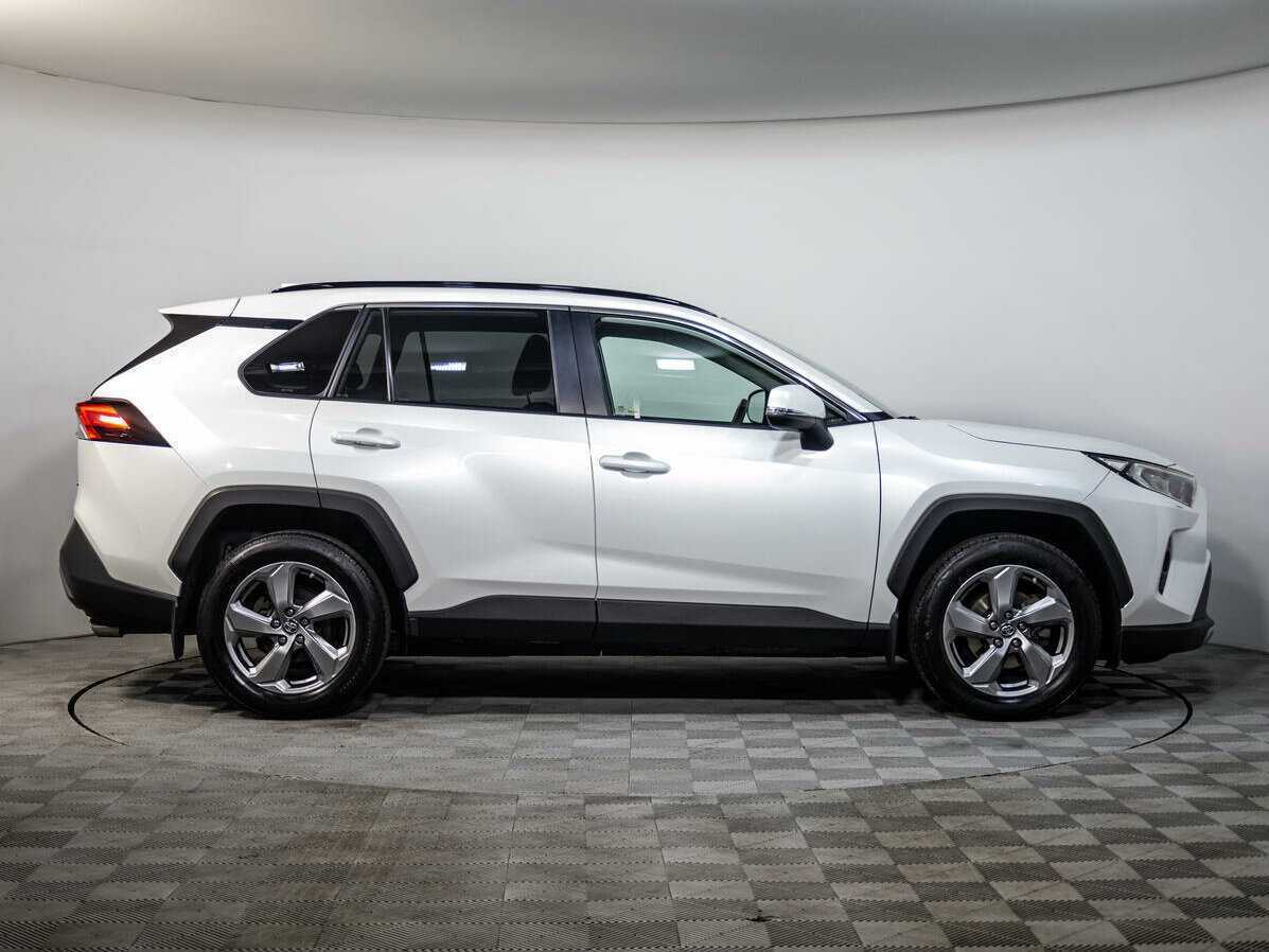 Купить Toyota RAV4 с пробегом. Фото: #2