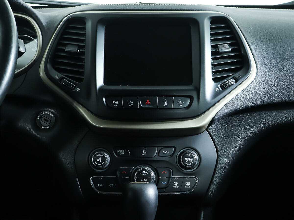 Купить Jeep Cherokee с пробегом. Фото: #10