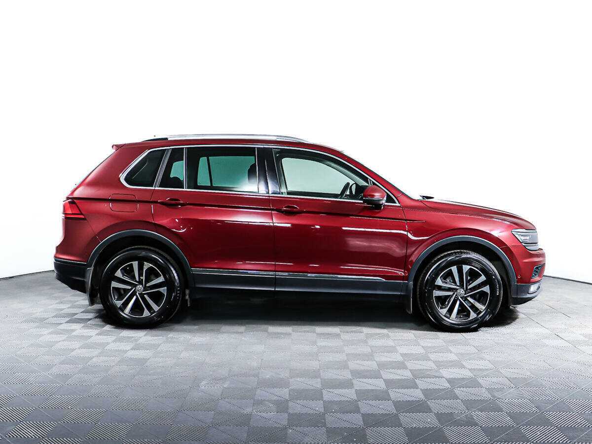 Купить Volkswagen Tiguan с пробегом. Фото: #2