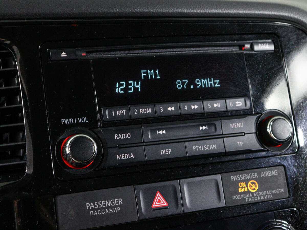 Купить Mitsubishi Outlander с пробегом. Фото: #15