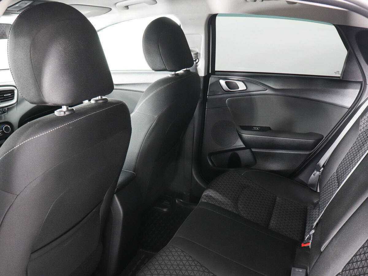 Купить Kia Ceed с пробегом. Фото: #10