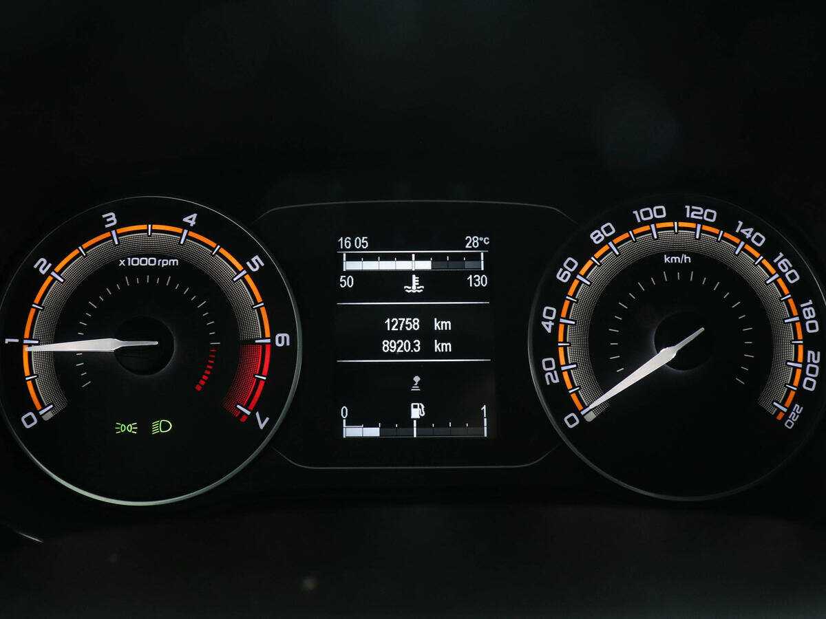 Купить Lada (ВАЗ) Vesta с пробегом. Фото: #10