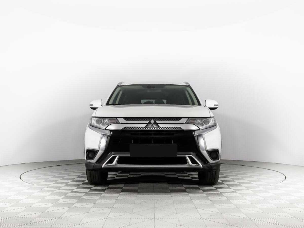 Купить Mitsubishi Outlander с пробегом. Фото: #1