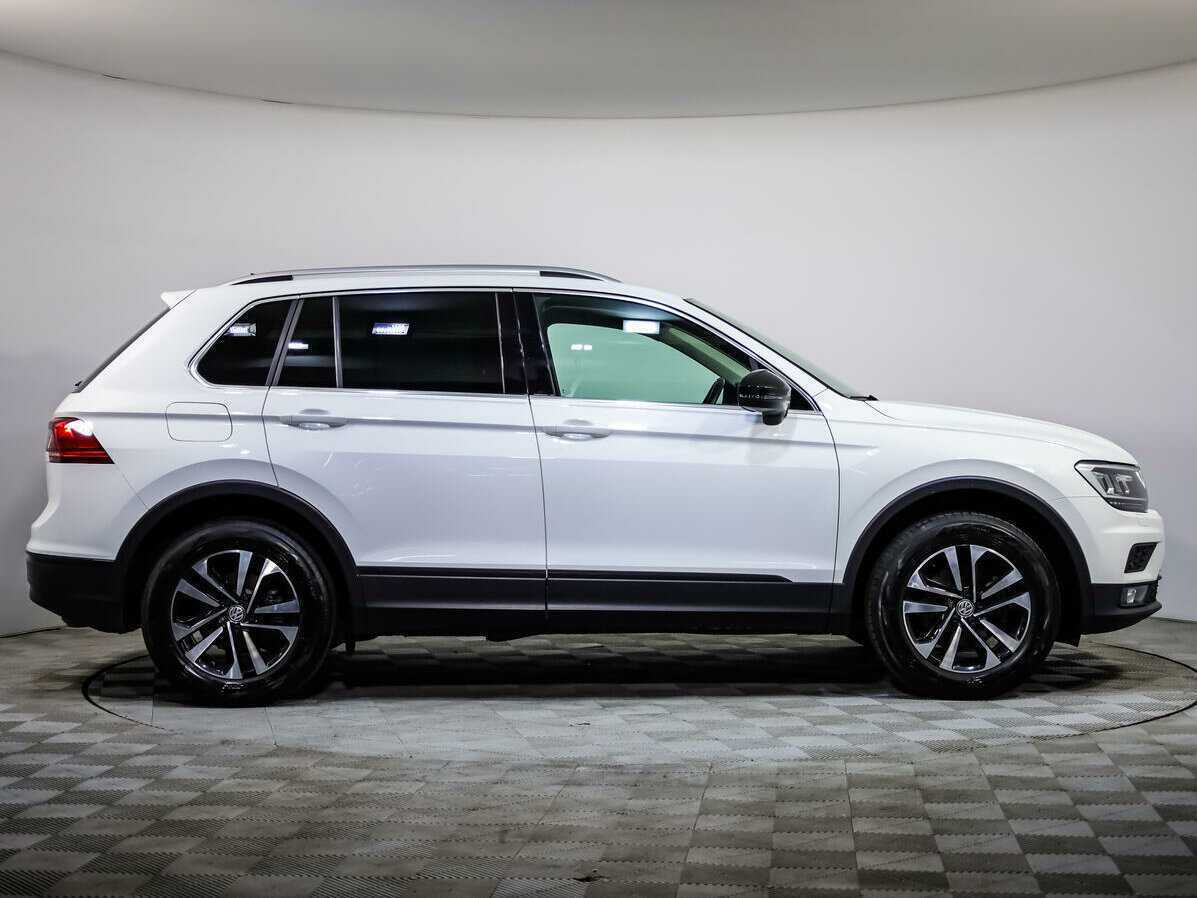 Купить Volkswagen Tiguan с пробегом. Фото: #2