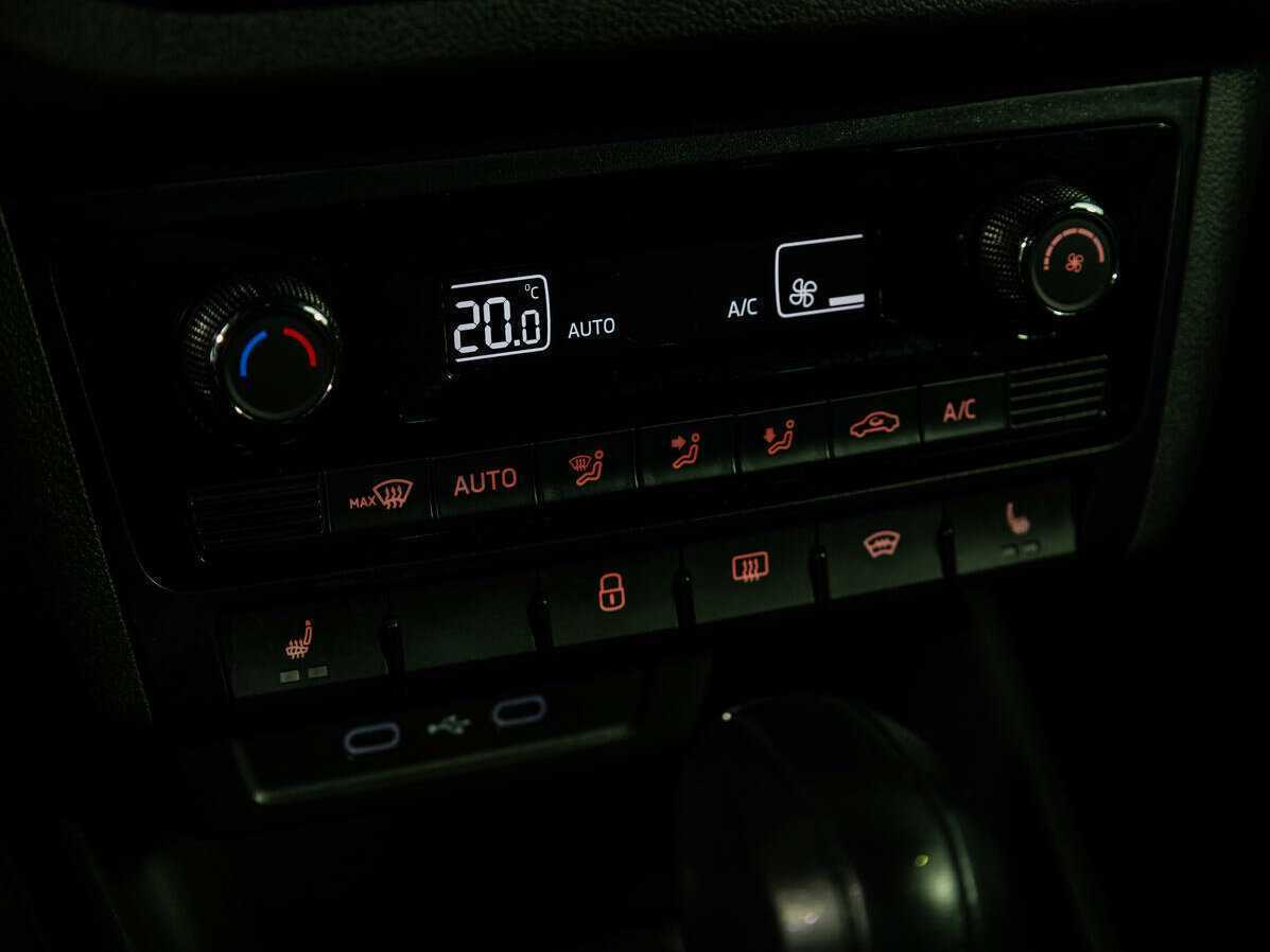 Купить Volkswagen Polo с пробегом. Фото: #16