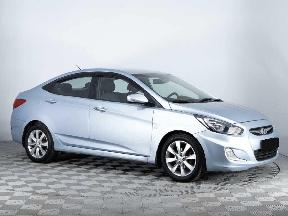 Купить Hyundai Solaris с пробегом. Фото: #2