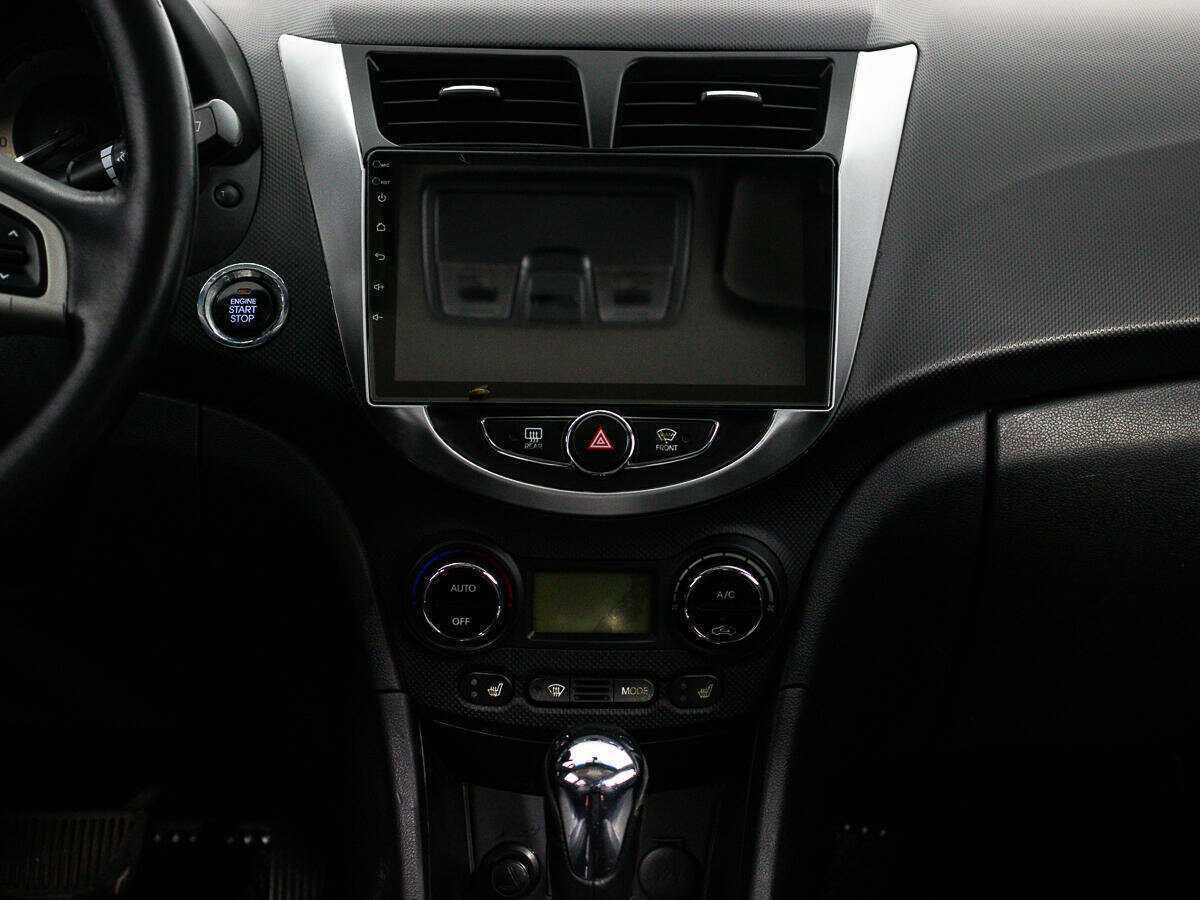 Купить Hyundai Solaris с пробегом. Фото: #13