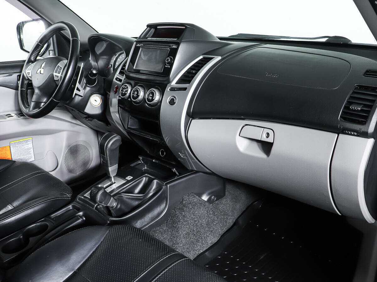 Купить Mitsubishi Pajero Sport с пробегом. Фото: #7