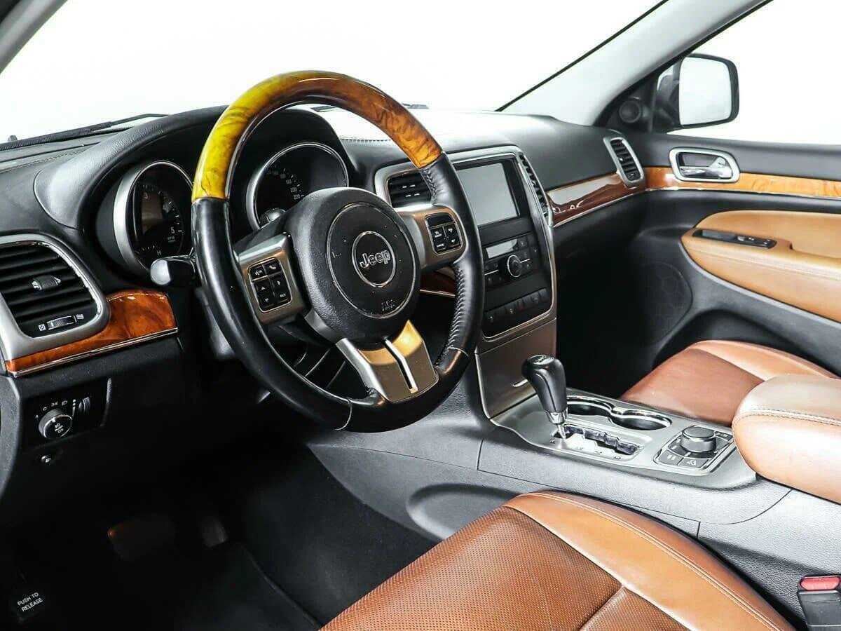 Купить Jeep Grand Cherokee с пробегом. Фото: #13