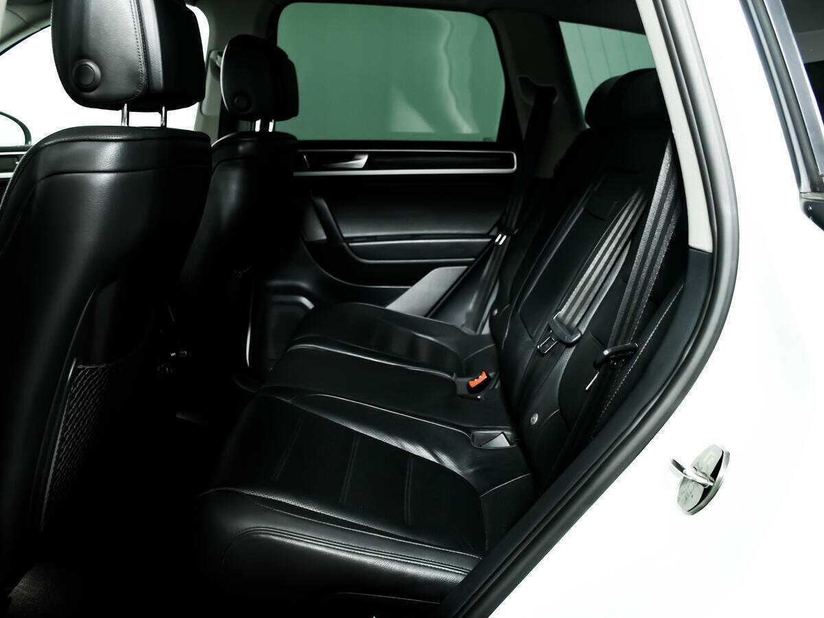 Купить Volkswagen Touareg с пробегом. Фото: #11