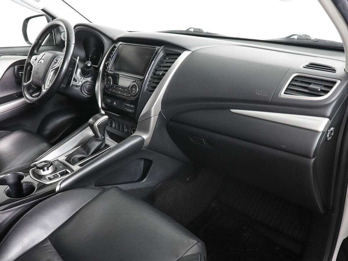 Купить Mitsubishi Pajero Sport с пробегом. Фото: #9