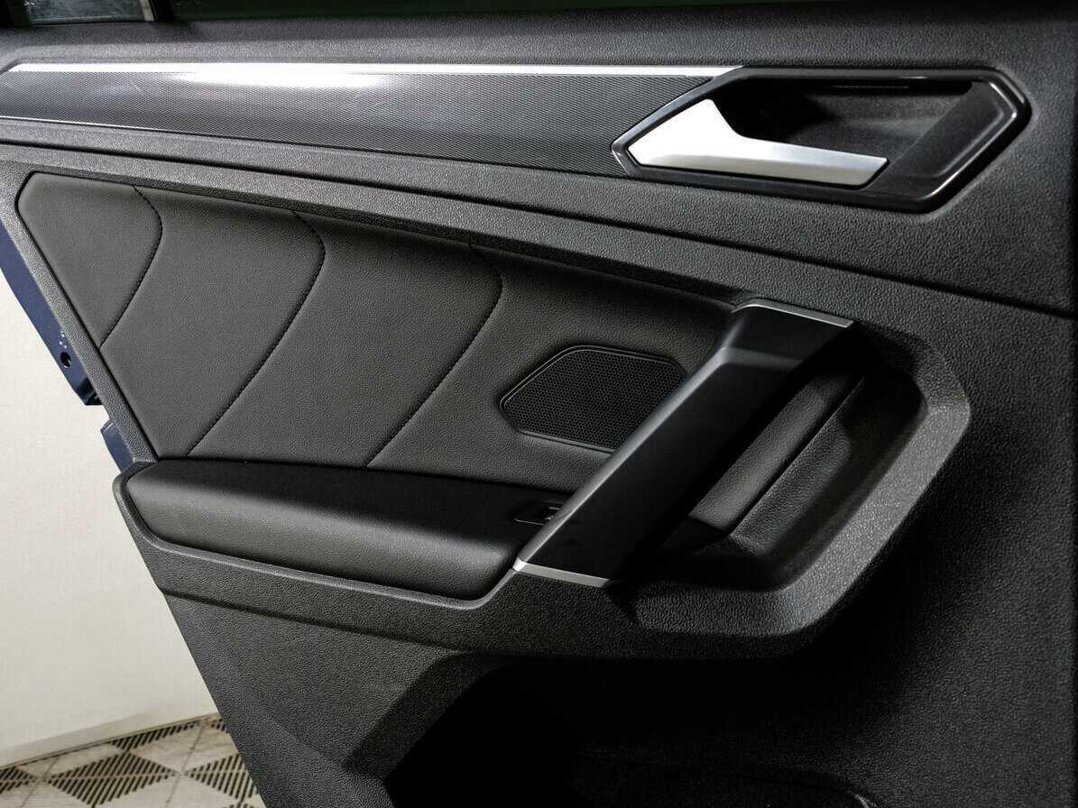 Купить Volkswagen Tiguan с пробегом. Фото: #15