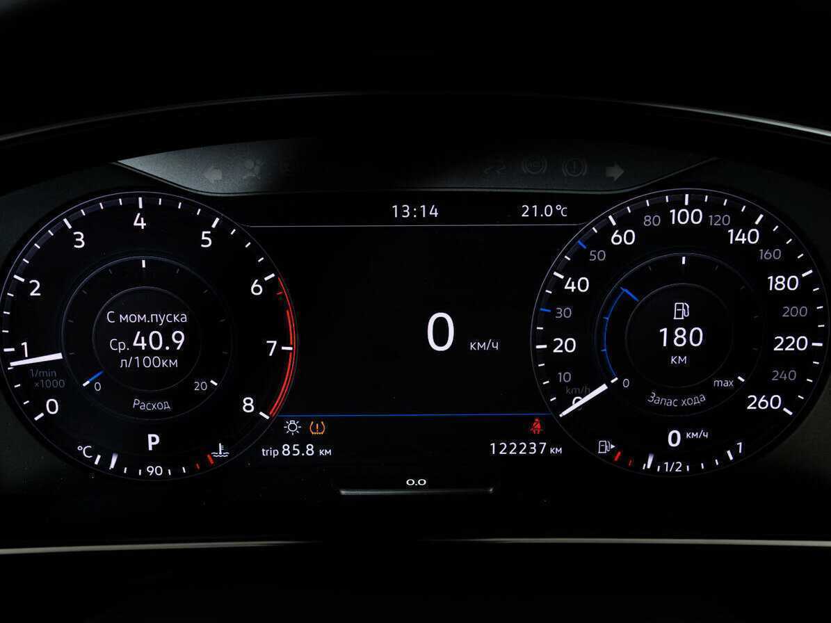 Купить Volkswagen Tiguan с пробегом. Фото: #23