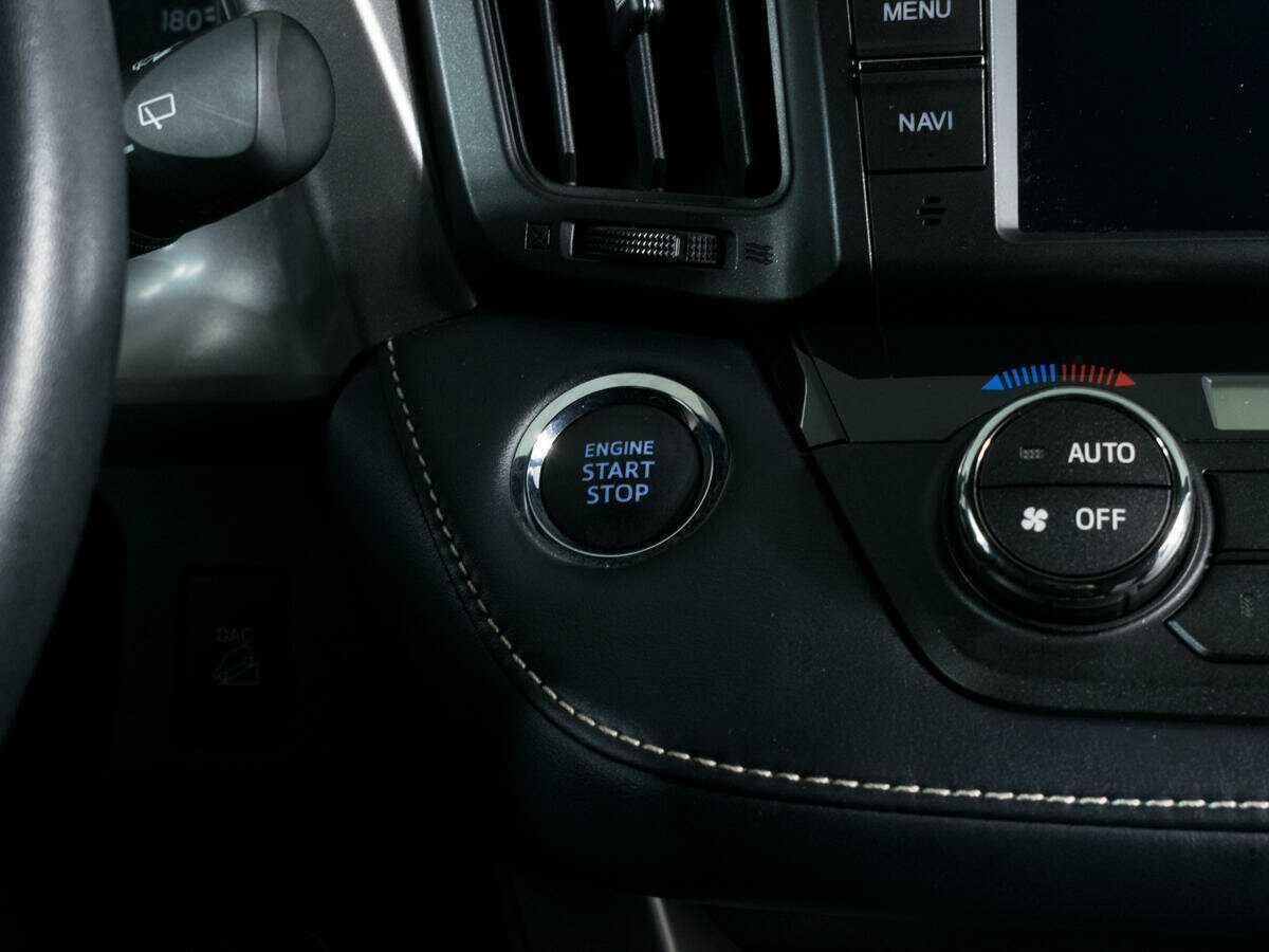 Купить Toyota RAV4 с пробегом. Фото: #17