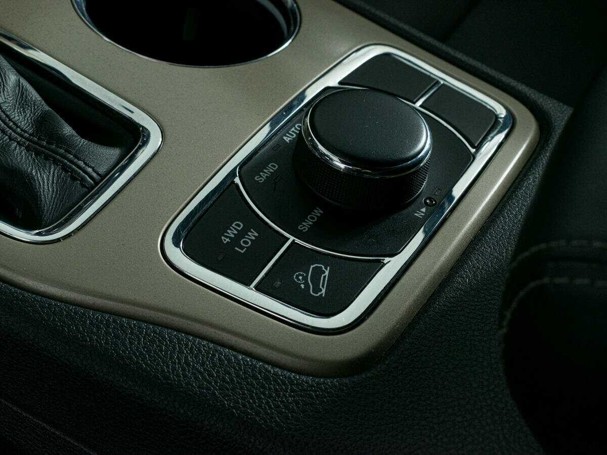Купить Jeep Grand Cherokee с пробегом. Фото: #16