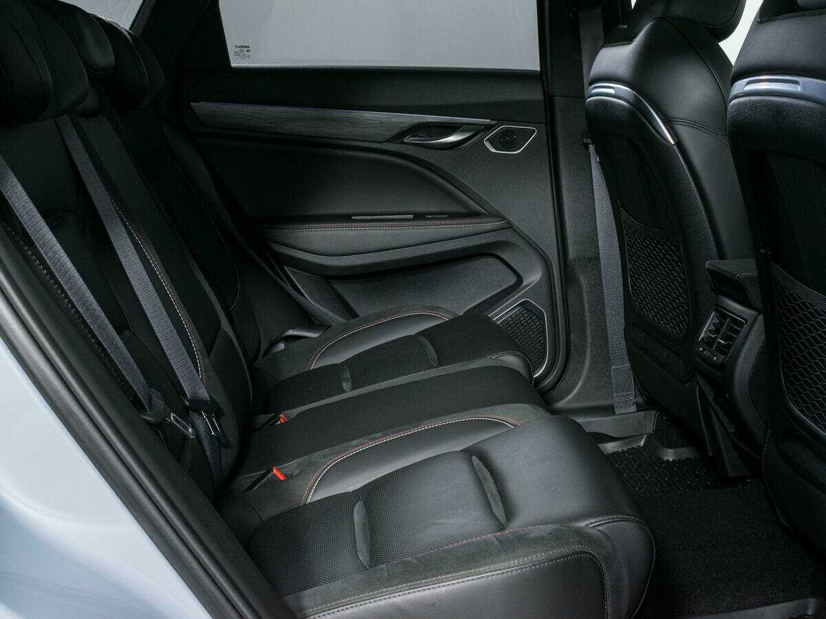 Купить Geely Tugella с пробегом. Фото: #10