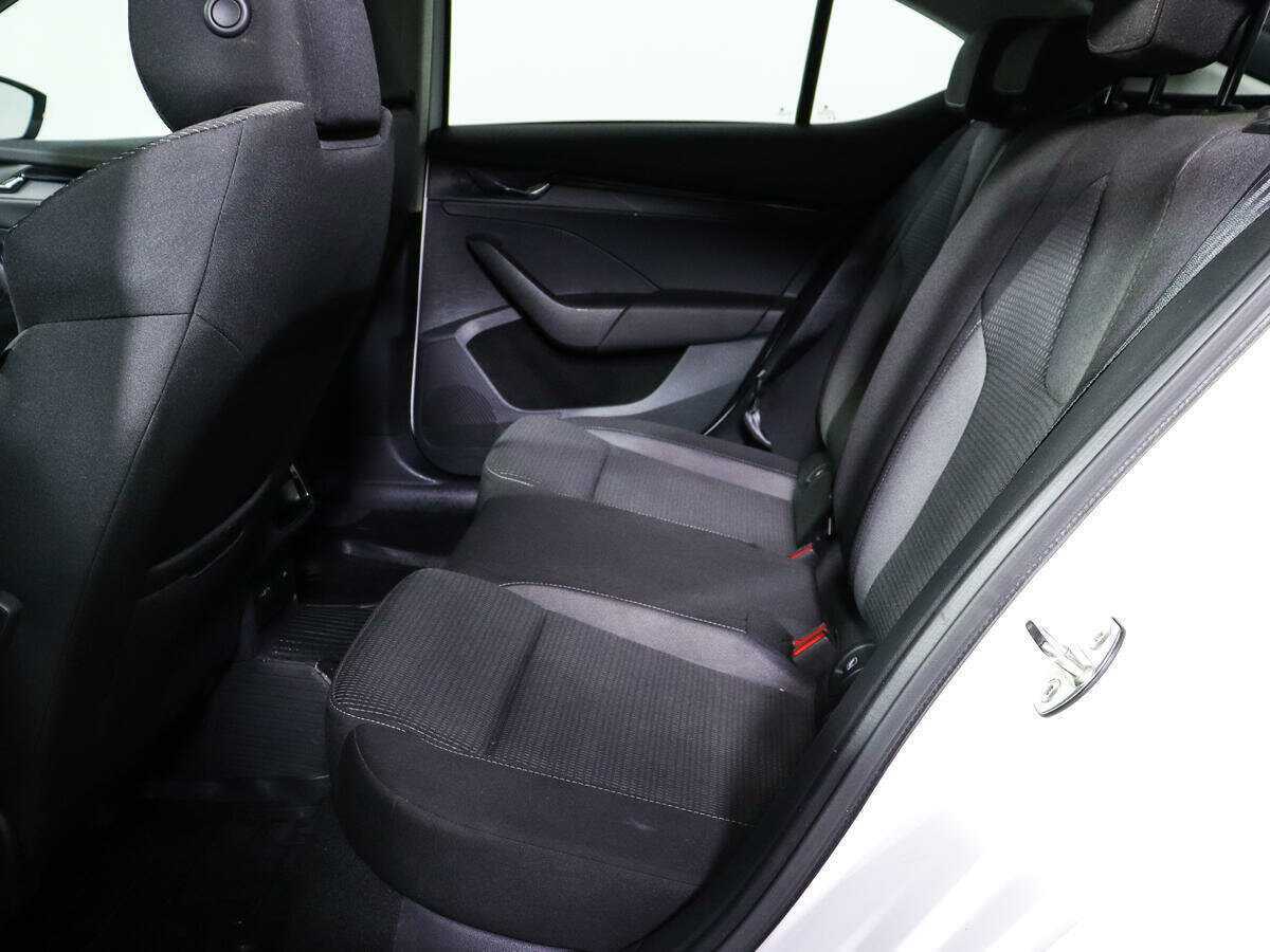 Купить Skoda Octavia с пробегом. Фото: #9