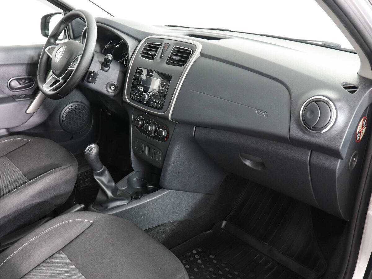 Купить Renault Logan с пробегом. Фото: #9