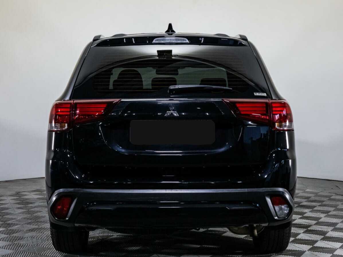 Купить Mitsubishi Outlander с пробегом. Фото: #4