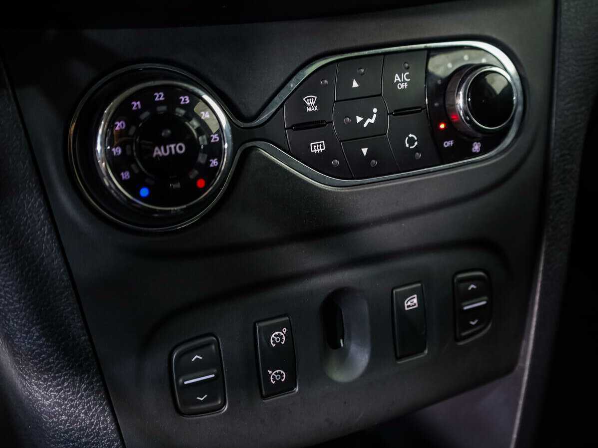 Купить Renault Sandero с пробегом. Фото: #12