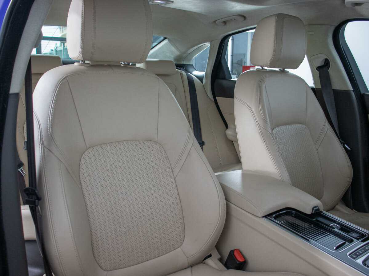 Купить Jaguar XF с пробегом. Фото: #9