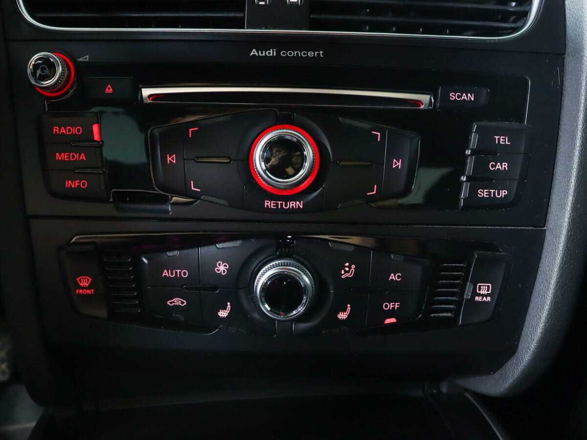 Купить Audi A4 с пробегом. Фото: #11